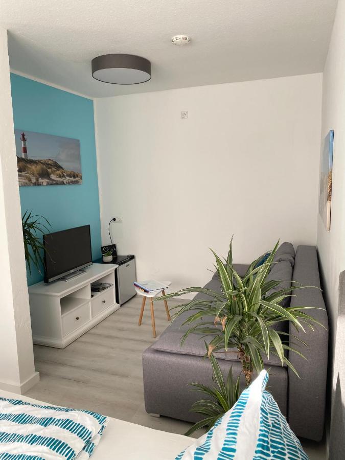 Gaestezimmer Luetje Wattwurm Apartment Dornumersiel Exterior photo